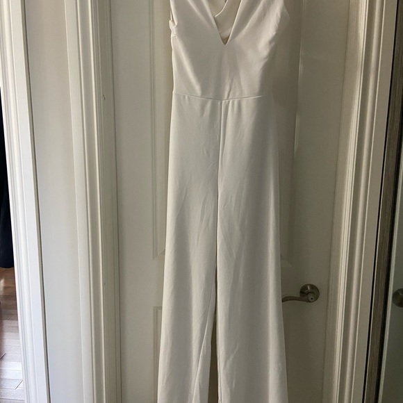 ❤️SOLD❤️ Lulus White Jumpsuit Size M - Picture 7 of 7